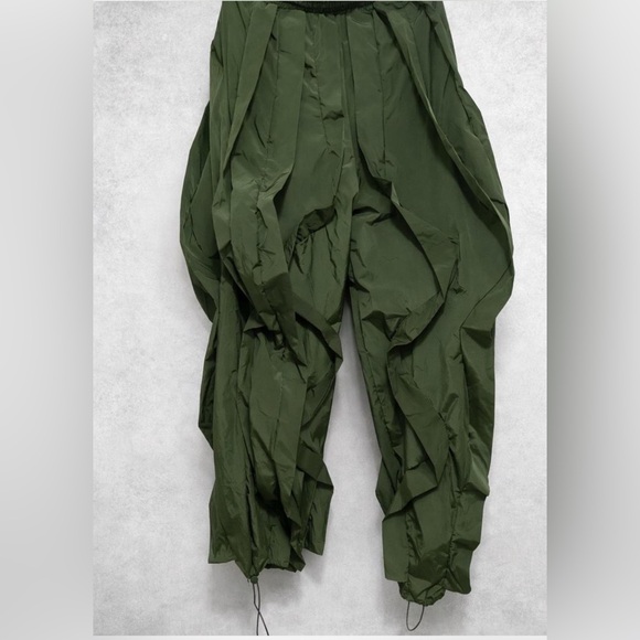 Other - Women’s Olive Green Baggy Cargo-Style Pants – Size XL – New With Tags